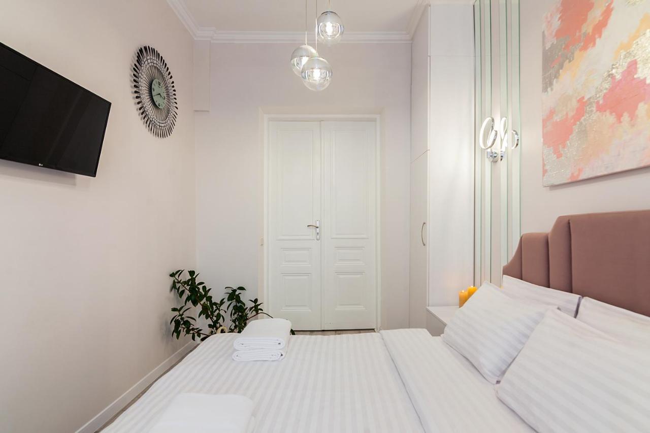 Avangard Deluxe Art Apart Liov Exterior foto